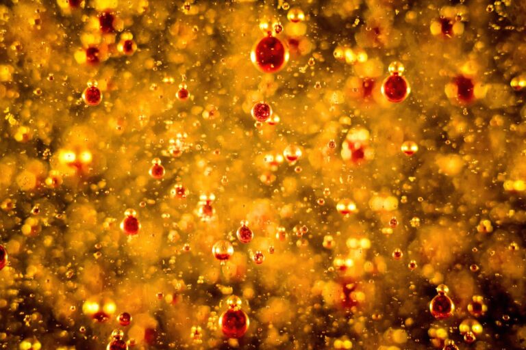 Bubbles in liquid